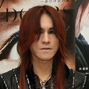 ギタリストSUGIZO、全治4週間の骨折 明日からのツアーには強行参加