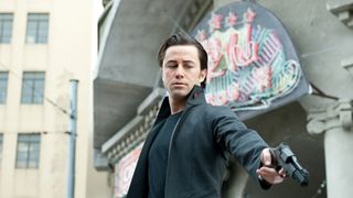 そっくり！ジョセフ・ゴードン＝レヴィットとブルース・ウィリスが同一人物を演じる『LOOPER/ルーパー』特報公開！
