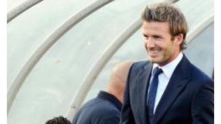 デヴィッド・ベッカムとクリスチアーノ・ロナウドがボンド・カーを競り合い?