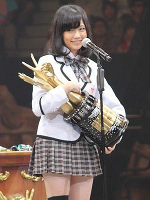 Akbじゃんけん大会優勝は島崎遥香 初のセンター獲得 シネマトゥデイ