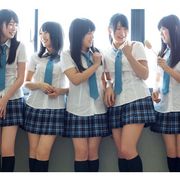 NMB48初の写真集!素の表情を見せるメンバーだけの女子校!