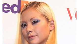 土屋アンナ「声が出ない」体調不良でダウン イベントキャンセルを謝罪