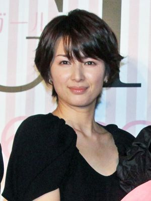 吉瀬美智子 左足指骨折で全治1か月 海外ロケ中は痛み止めで乗り切る シネマトゥデイ