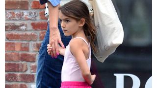 トム・クルーズとケイティ・ホームズの娘スーリちゃん、NYの学校で中国語を勉強