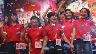 JKT48二期生オーディション日本で最終審査へ 秋元康からサプライズ発表