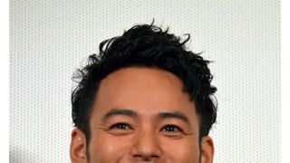 妻夫木聡、井筒和幸と初タッグの最新作『黄金を抱いて翔べ』に手応え！