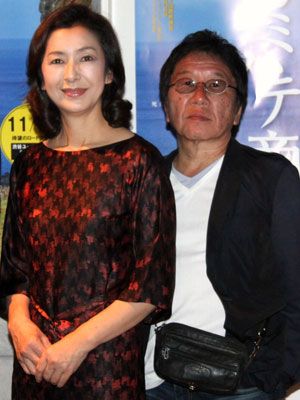 高橋惠子、23年ぶり主演作で夫・高橋伴明と舞台あいさつに