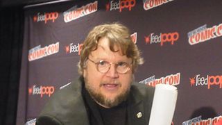 ギレルモ・デル・トロの巨大ロボット映画コミコンで予告上映!鳥肌モノの迫力!