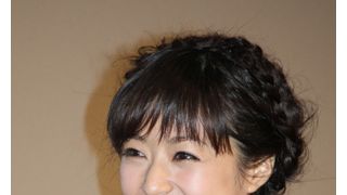井上真央、舞台あいさつ中ファンに突進されるハプニング！