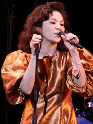 元レベッカのnokkoは現在 静岡で育児中 娘から母の立場になって名曲 Moon を熱唱 シネマトゥデイ