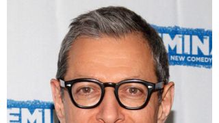 ジェフ・ゴールドブラムのストーカー女が接近禁止命令を無視して逮捕
