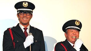 阿部寛に誰も気付かず！警備員コスで試写会潜入しドッキリ大成功！