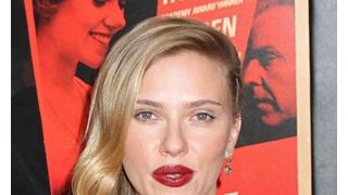 スカーレット・ヨハンソン、新恋人はフランス人ジャーナリスト