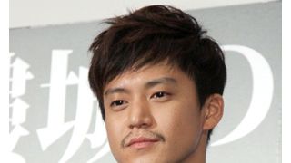 小栗旬、酒のせいで顔がアンパンマンに変身!?小池栄子が笑顔で暴露！