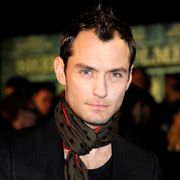 ジュード・ロウに新恋人!新作映画『ドン・ヘミングウェイ』の衣装アシスタントと交際中