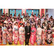 AKB48メンバー48人が晴れ着で正月特番にずらり勢ぞろい!