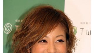 モデル西山茉希、前歯が割れる！現在は接着剤で応急処置