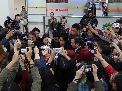 佐藤健、台湾でもみくちゃの大歓迎！空港に数百人が殺到！『るろうに剣心』台湾全土で拡大公開！