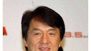 ジャッキー・チェン、銃の不法所持の疑い　警察が調査へ