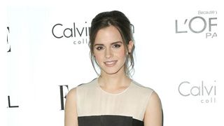 22歳のエマ・ワトソン 入国審査で子どもと間違えられる