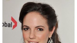 「アルマゲドン2007」のアンナ・シルクが妊娠