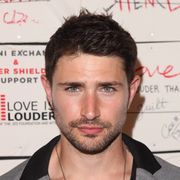 「KYLE<カイル>XY」のマット・ダラス、カミングアウト! 同性と婚約
