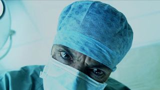 『ムカデ人間』第3弾、ディーター・ラーザーが主役に復帰!