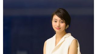 忽那汐里、グラミー賞授賞式に!現地レッドカーペットに登場!