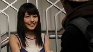 正統派美少女・有村架純、バレンタインチョコ300個を手渡しでファン大興奮!