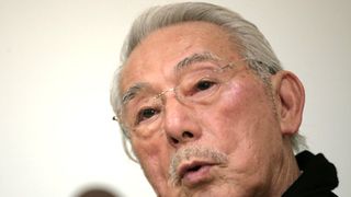 宍戸錠、ほっぺも燃えた…自宅全焼は原因不明と会見