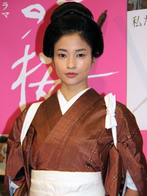 黒木メイサ 出産経験が役づくりを豊かに 復帰作 八重の桜 に意気込む シネマトゥデイ