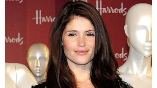『タイタンの戦い』ジェマ・アータートンが離婚へ