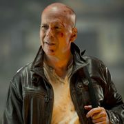 57歳ブルース・ウィリス、ド派手なアクションをこなす秘けつは他人任せ?