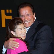 シュワちゃん、吉田沙保里をスカウト!アクションヒロインでハリウッドデビューをオファー!