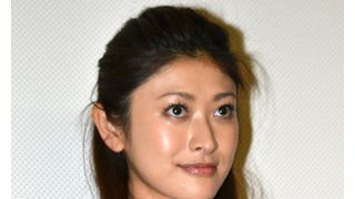 山田優が体調不良　発熱と体の痛みを訴える