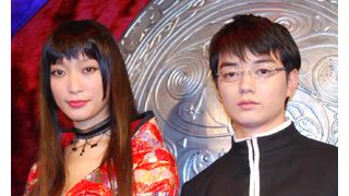 実写版「xxxHOLiC」の杏&染谷将太、劇中衣装を披露!