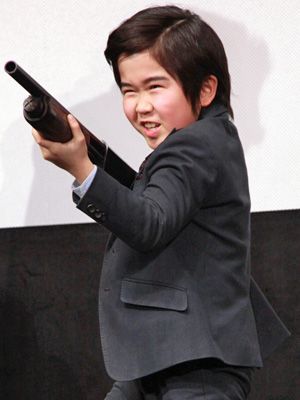 鈴木福8歳、映画祭史上最年少ゲスト！ショットガン片手にゆうばりに登場！