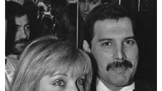 クイーンの故フレディ・マーキュリーさんの墓、ロンドンで発見？