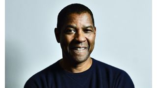 デンゼル・ワシントン、旅から戻ったらまずオスカー像が盗まれていないか確認!?