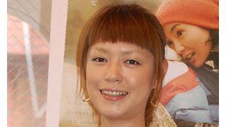 再婚の加藤紀子、ケーキカットにカツ煮を代用