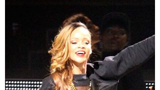 リアーナ、インフルエンザも併発…またコンサートが中止に