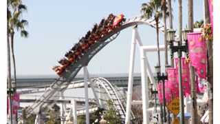 USJ史上最長7時間半の待機列!後ろ向きコースターが話題に