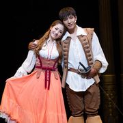 2PMのJun.KとWonder Girlsのイェウン、ミュージカル「三銃士」で熱演!<韓国JPICTURES>