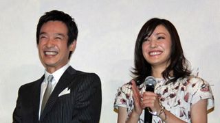 堺雅人＆菅野美穂、入籍！直筆メッセージでファンに報告