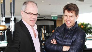 トム・クルーズ、アイルランドでバーテンダーに挑戦！