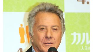 ダスティン・ホフマン、来日会見で意外な過去の挫折を明かす…ピアニスト志望だった