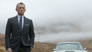 『007 スカイフォール』が『最強のふたり』を抜きトップ獲得！