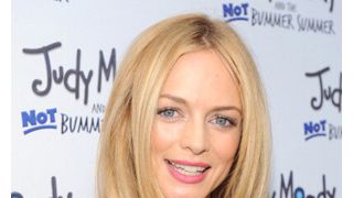 浮気男デヴィッド・ドゥカヴニーの元恋人役にヘザー・グレアム!