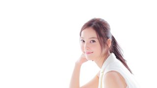 佐々木希が戦隊ヒーローにヘンシーン!?沖縄映画で体当たりの熱演を披露