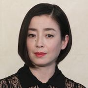 代役・宮沢りえ、心筋梗塞の天海に無言…多忙を極める中、会見に現れる